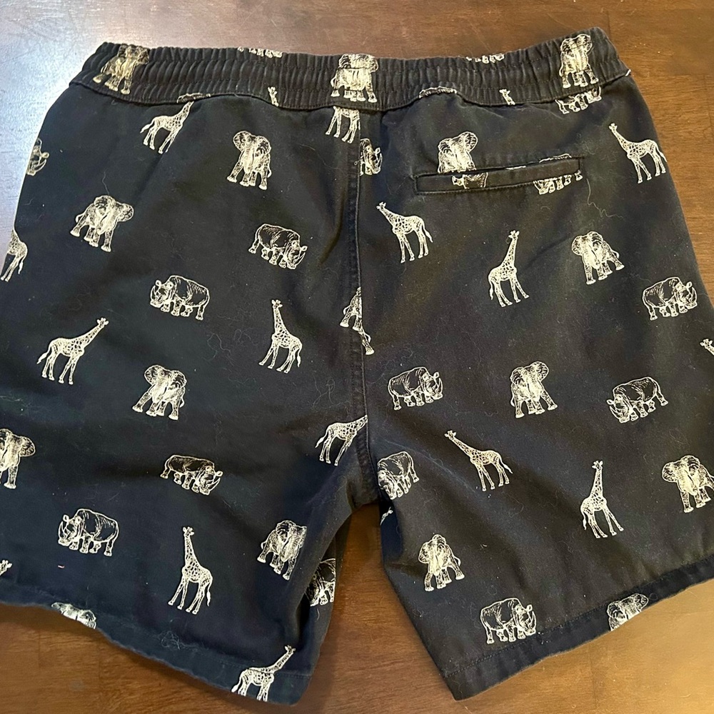 Forever 21 Black Athletic Shorts with Animal Safari Print, Men's L - Picture 3 of 6